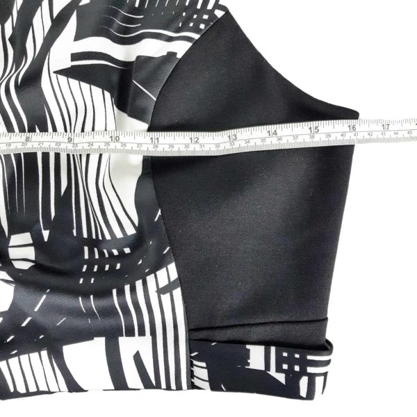 WITCHERY Black & White Abstract Crop Top - 1000 Things Australia